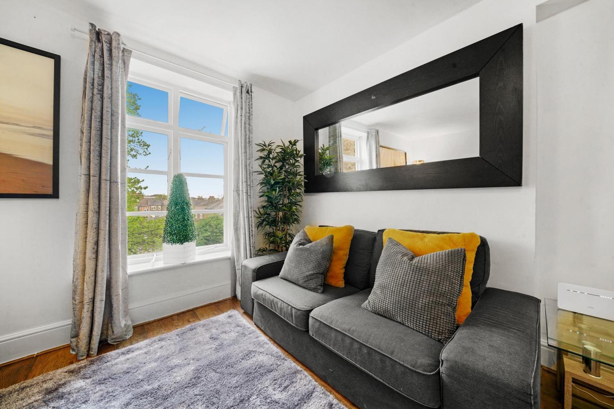 Cosy 2 Bedroom Flat In Canning Town Excel With Free Parking Appartamento